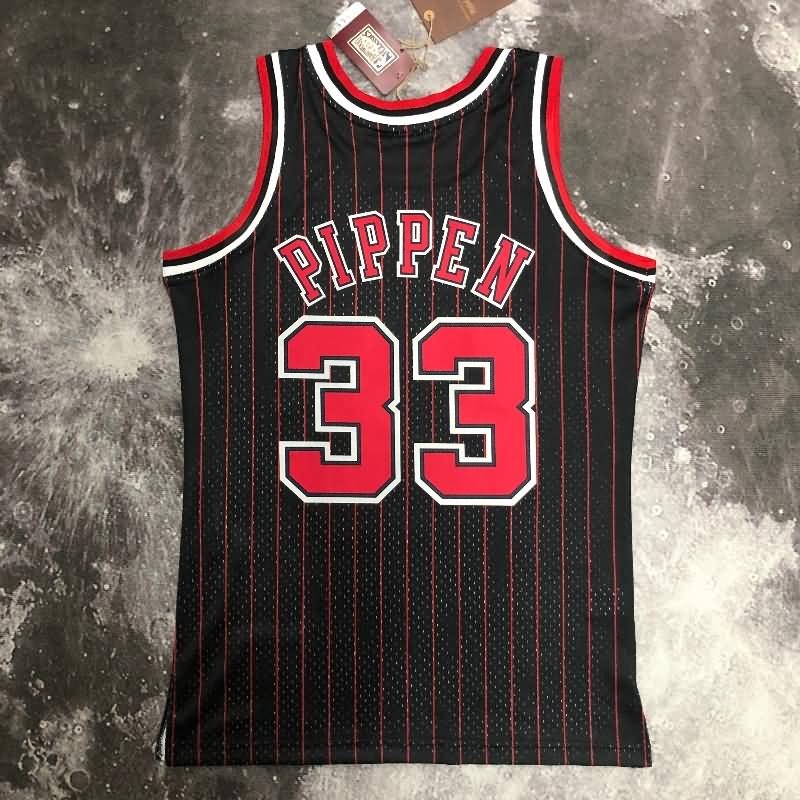 Chicago Bulls 1995/96 Black Classics Basketball Jersey (Hot Press)