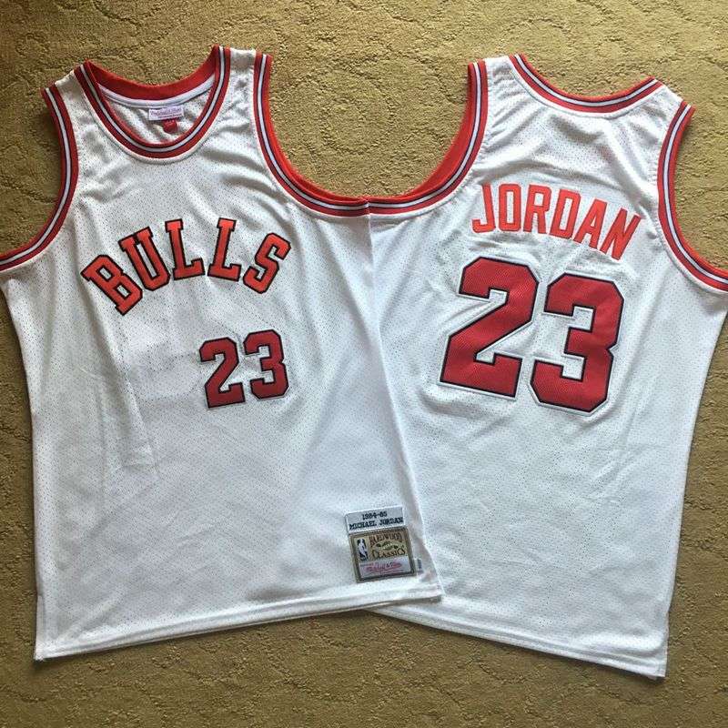 Chicago Bulls 1984/85 JORDAN #23 White Classics Basketball Jersey (Closely Stitched)