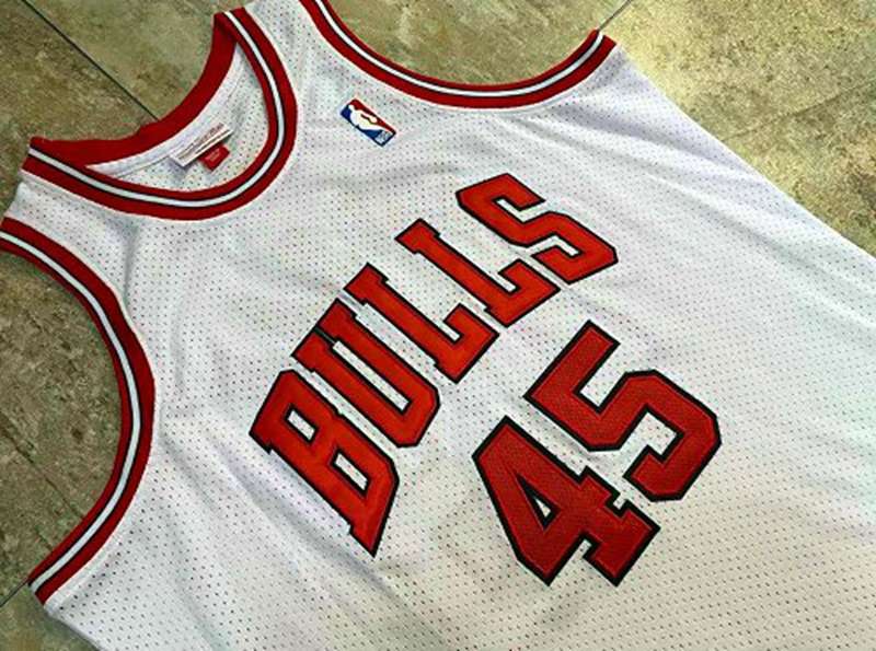 Chicago Bulls 1994/95 JORDAN #45 White Classics Basketball Jersey (Closely Stitched)