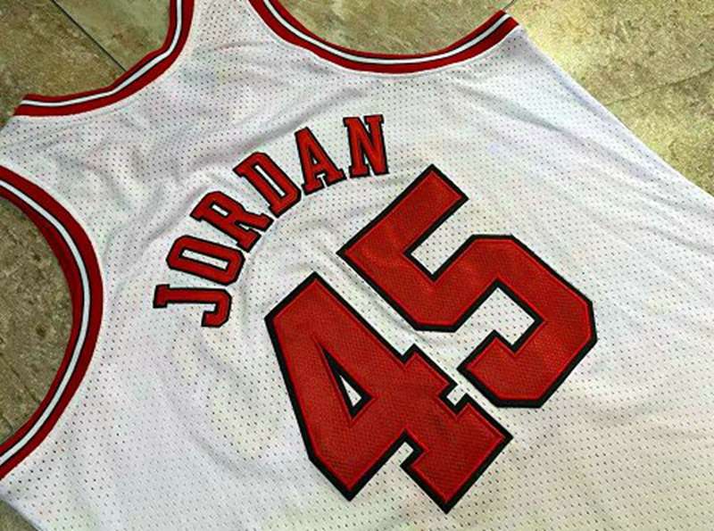 Chicago Bulls 1994/95 JORDAN #45 White Classics Basketball Jersey (Closely Stitched)