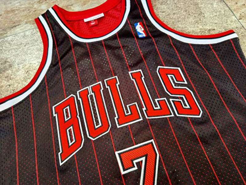 Chicago Bulls 1995/96 KUKOC #7 Black Classics Basketball Jersey (Closely Stitched)