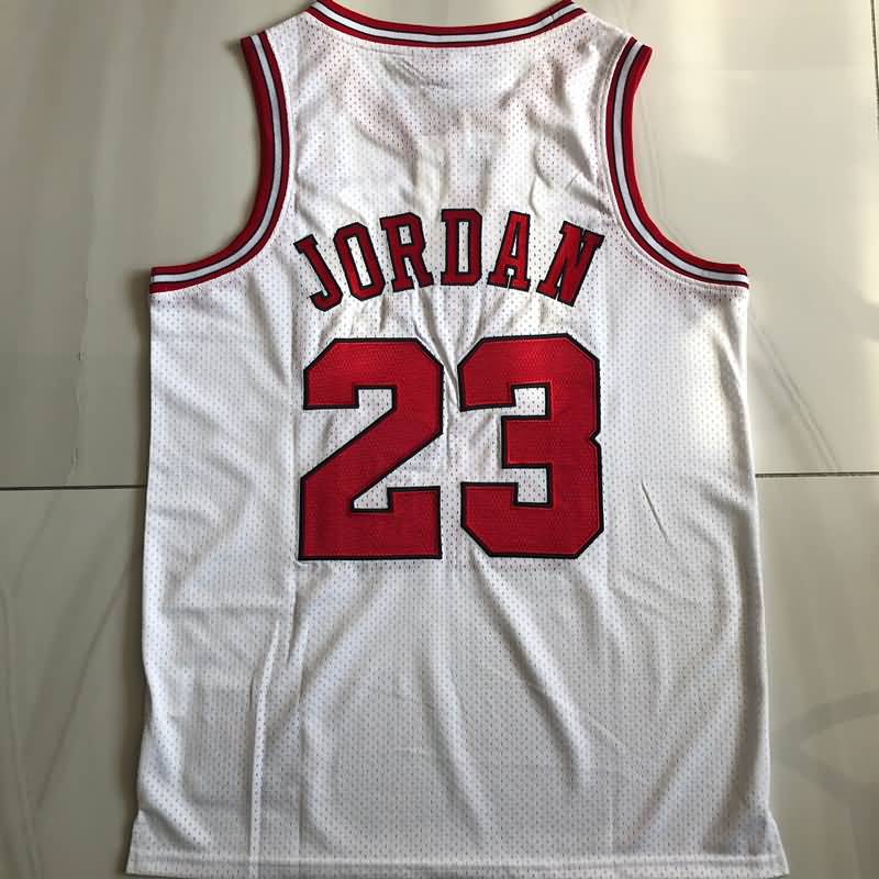 Chicago Bulls 1995/96 JORDAN #23 White Champion Classics Basketball Jersey (Closely Stitched)