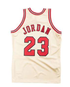 Chicago Bulls 1995/96 JORDAN #23 White Classics Basketball Jersey (Stitched)