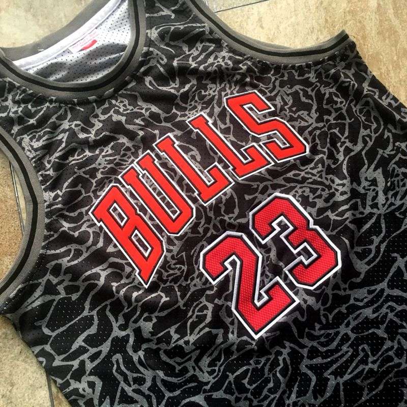 Chicago Bulls 1996/97 JORDAN #23 Black Classics Basketball Jersey (Closely Stitched)