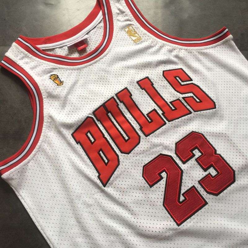 Chicago Bulls 1996/97 JORDAN #23 White Champion Classics Basketball Jersey (Closely Stitched)