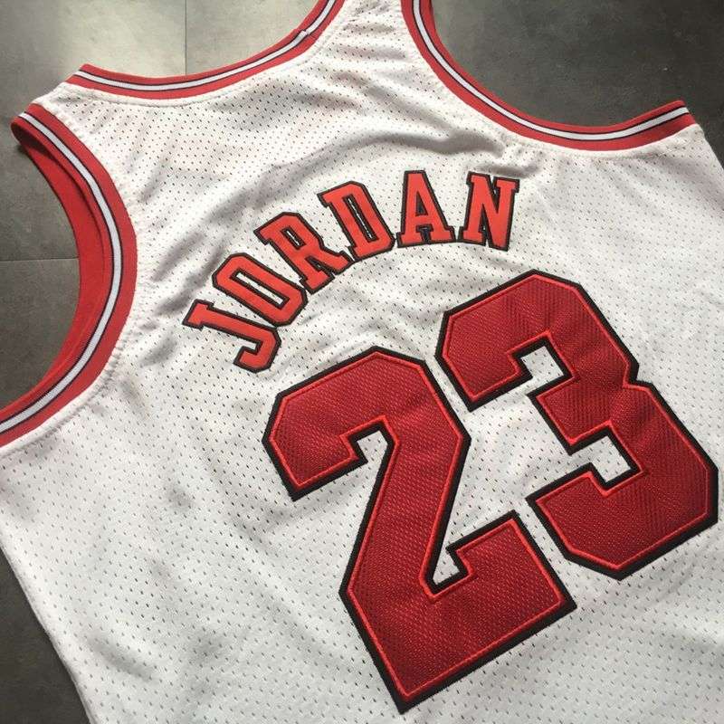 Chicago Bulls 1996/97 JORDAN #23 White Champion Classics Basketball Jersey (Closely Stitched)