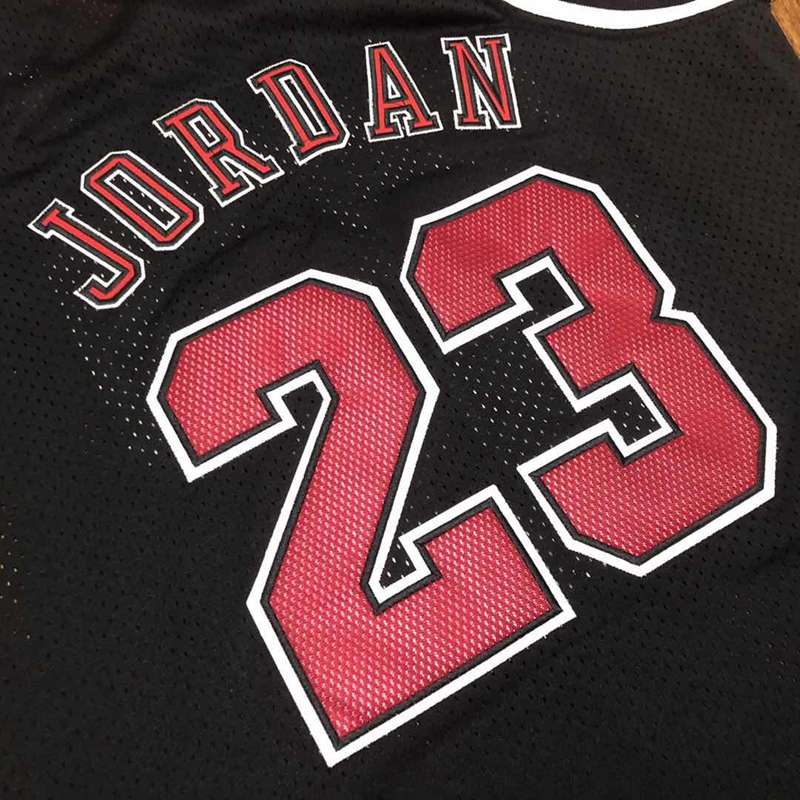 Chicago Bulls 1996/97 JORDAN #23 Black Finals Classics Basketball Jersey (Closely Stitched)