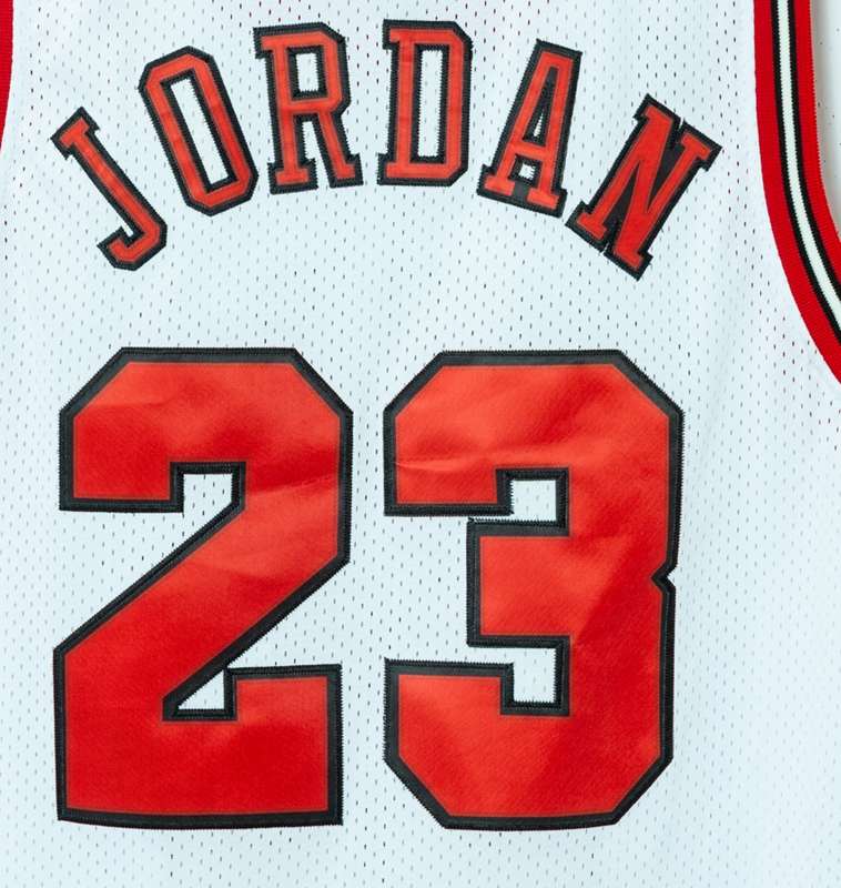 Chicago Bulls 1996/97 JORDAN #23 White Champion Classics Basketball Jersey (Stitched)