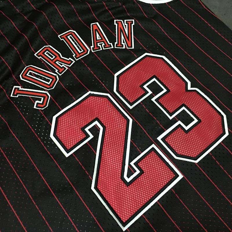 Chicago Bulls 1997/98 JORDAN #23 Black Classics Basketball Jersey (Closely Stitched)