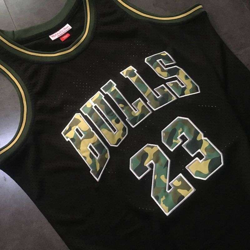 Chicago Bulls 1997/98 JORDAN #23 Black Classics Basketball Jersey 03 (Closely Stitched)