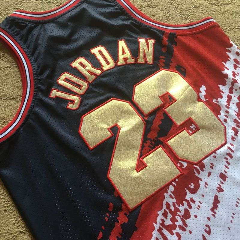 Chicago Bulls 1997/98 JORDAN #23 Black White Classics Basketball Jersey (Closely Stitched)