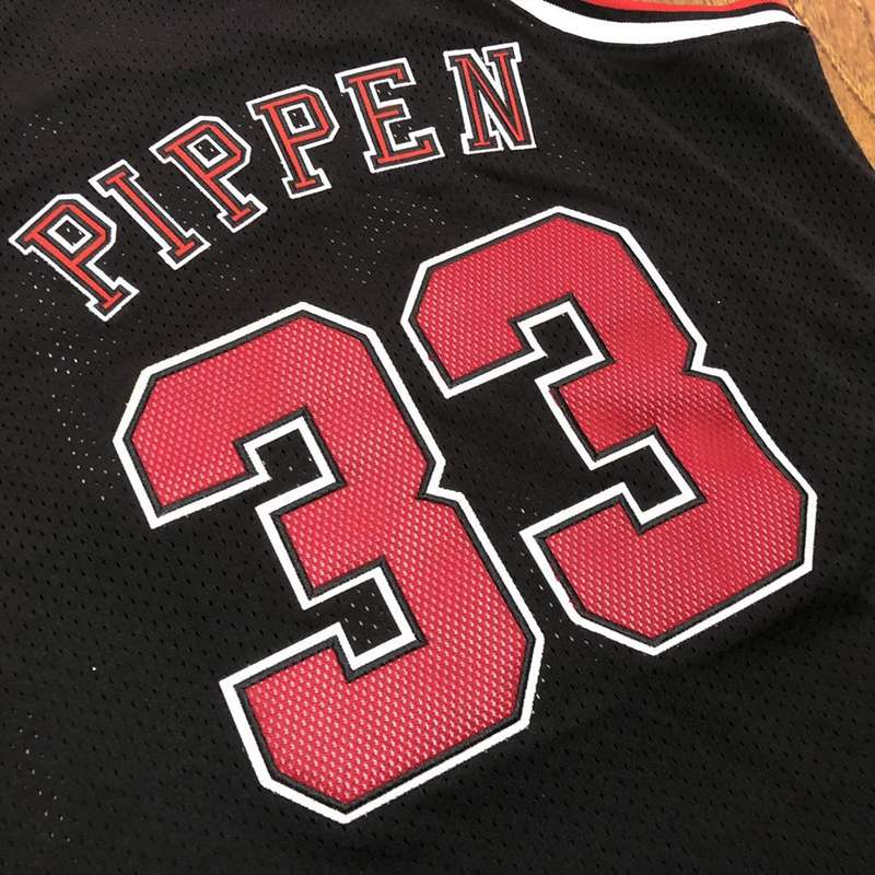 Chicago Bulls 1997/98 #33 PIPPEN Black Finals Classics Basketball Jersey (Closely Stitched)