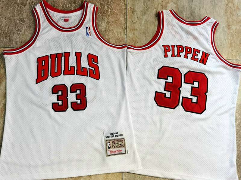 Chicago Bulls 1997/98 PIPPEN #33 White Classics Basketball Jersey (Closely Stitched)