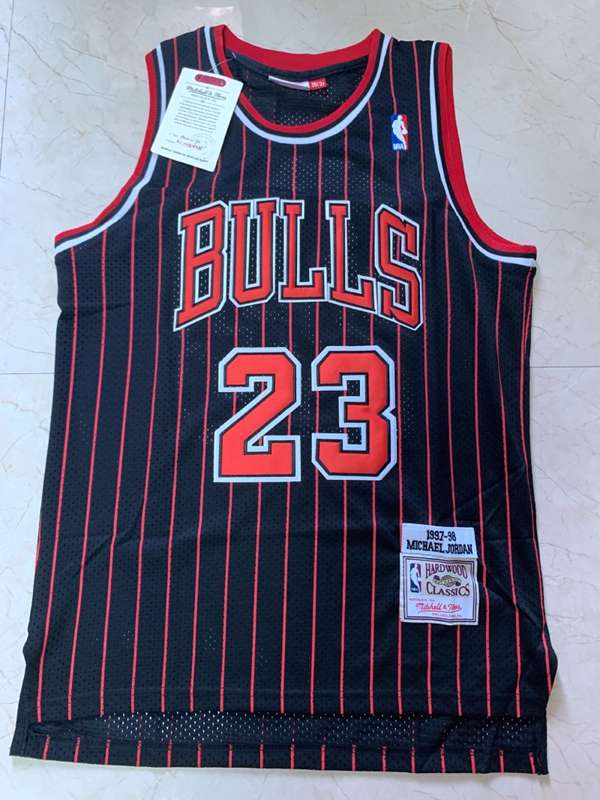 Chicago Bulls 1997/98 JORDAN #23 Black Classics Basketball Jersey (Stitched)