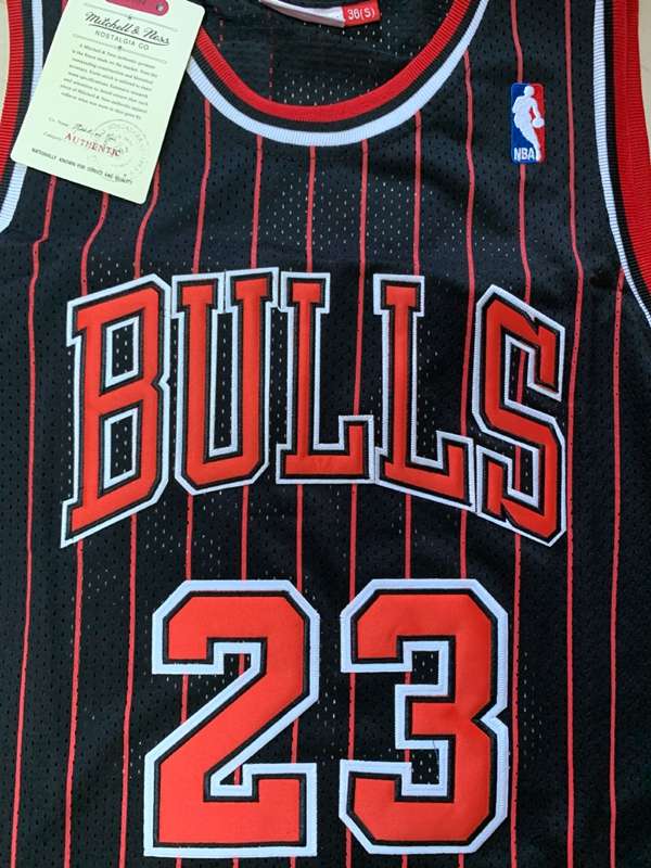 Chicago Bulls 1997/98 JORDAN #23 Black Classics Basketball Jersey (Stitched)