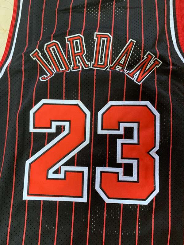 Chicago Bulls 1997/98 JORDAN #23 Black Classics Basketball Jersey (Stitched)