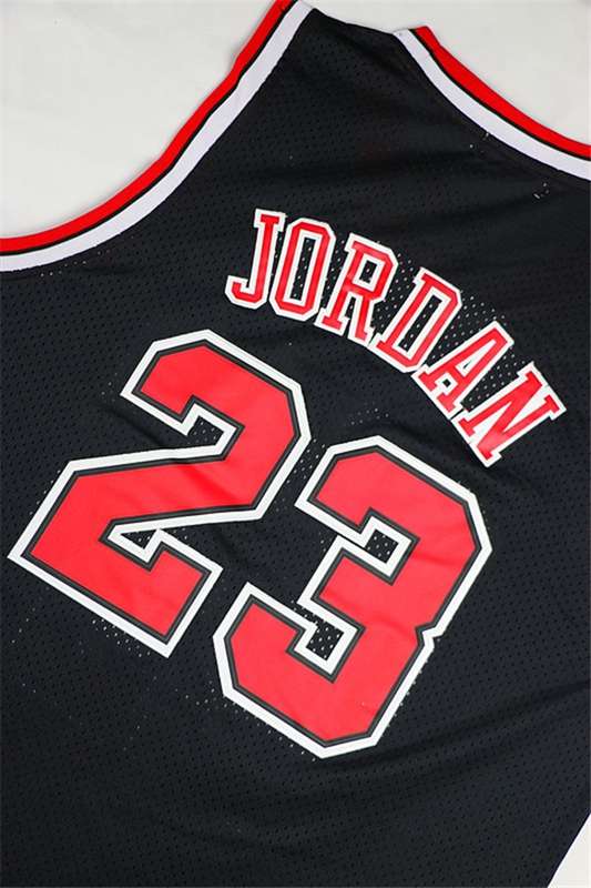 Chicago Bulls 1997/98 JORDAN #23 Black Classics Basketball Jersey 03 (Stitched)