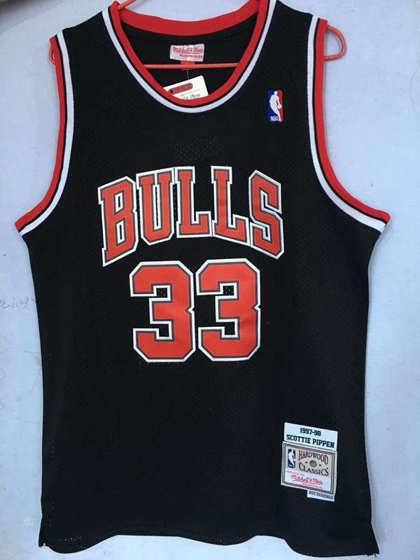 Chicago Bulls 1997/98 PIPPEN #33 Black Classics Basketball Jersey (Stitched)