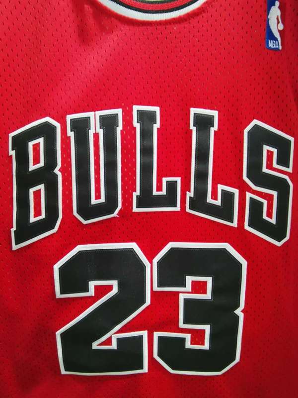 Chicago Bulls 1997/98 JORDAN #23 Red Classics Basketball Jersey (Stitched)