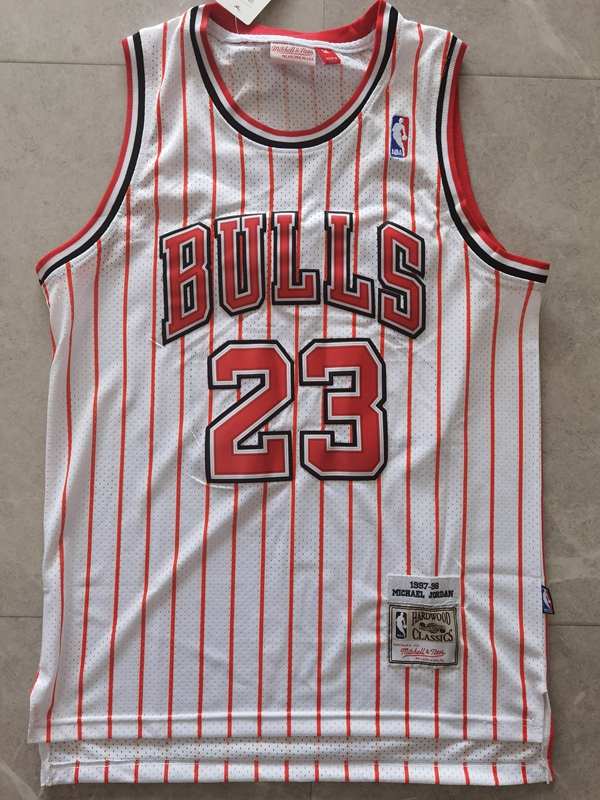 Chicago Bulls 1997/98 JORDAN #23 White Classics Basketball Jersey 02 (Stitched)