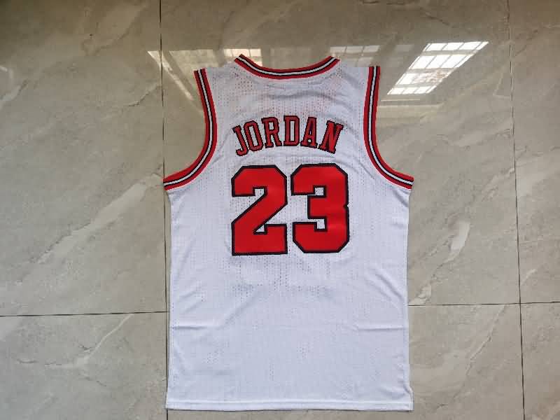 Chicago Bulls 1997/98 JORDAN #23 White Finals Classics Basketball Jersey (Stitched)