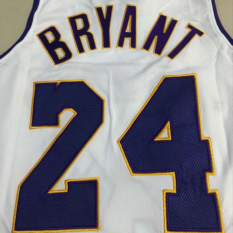 Los Angeles Lakers 2008/09 BRYANT #24 White Classics Basketball Jersey (Closely Stitched)