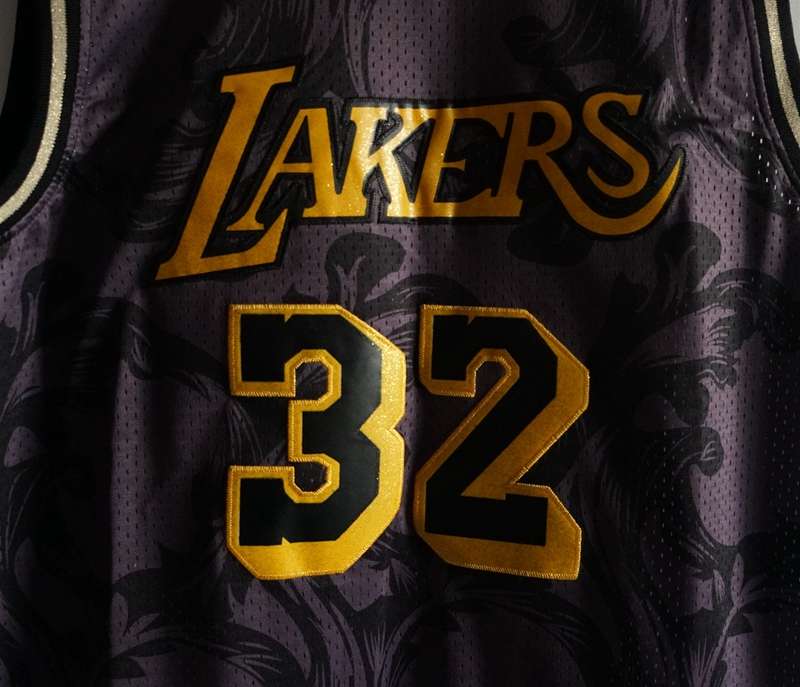 Los Angeles Lakers 1984/85 JOHNSON #32 Black Classics Basketball Jersey (Stitched)