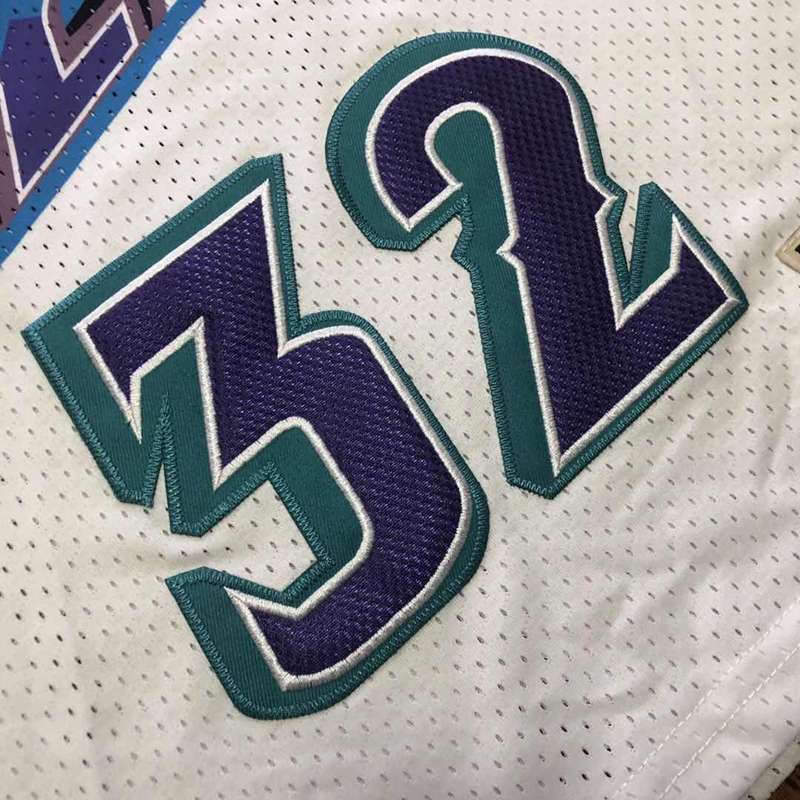 Utah Jazz 1996/97 MALONE #32 White Classics Basketball Jersey (Closely Stitched)