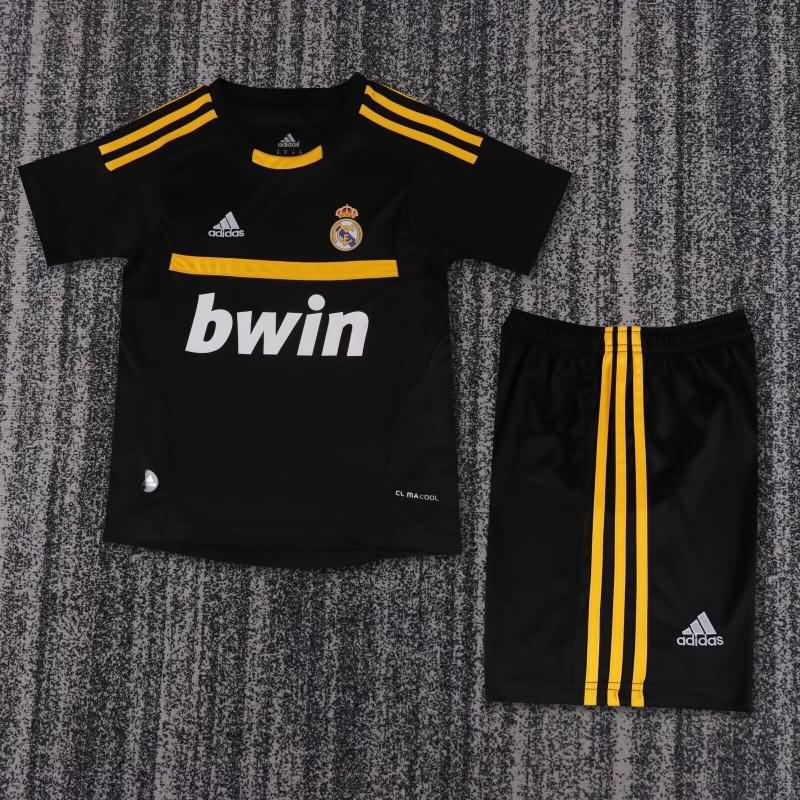 Real Madrid 11/12 Kids Goalkeeper Black Soccer Jersey And Shorts