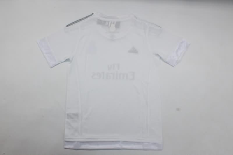 Real Madrid 15/16 Kids Home Soccer Jersey And Shorts