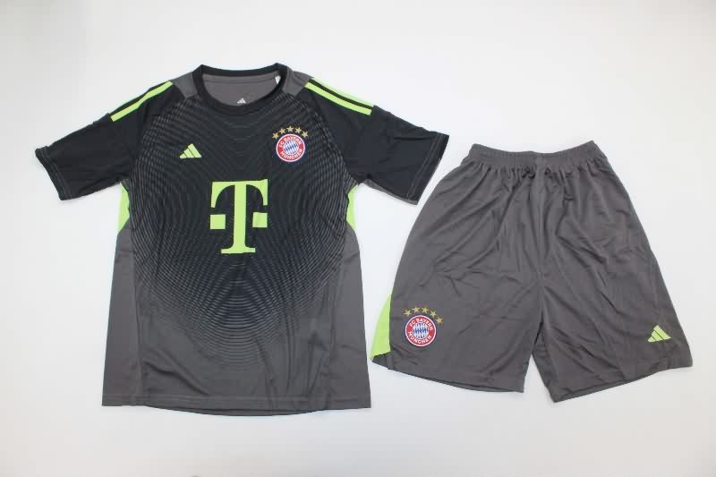 Bayern Munich 25/26 Kids Goalkeeper Grey Soccer Jersey And Shorts Bayern Munich 25/26 Kids Goalkeeper Grey Soccer Jersey And Shorts