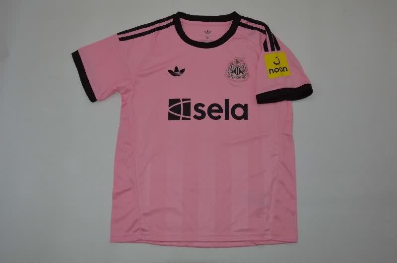 Newcastle United 25/26 Kids Goalkeeper Pink Soccer Jersey And Shorts