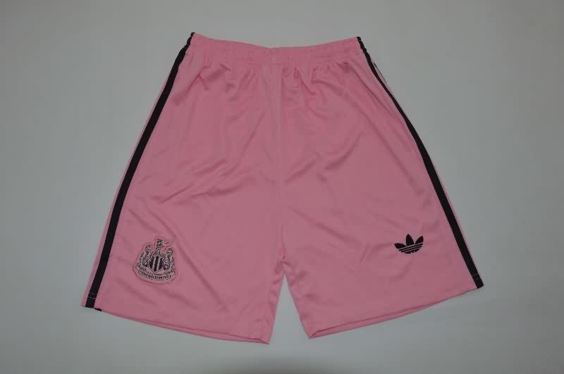 Newcastle United 25/26 Kids Goalkeeper Pink Soccer Jersey And Shorts