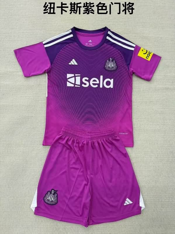 Newcastle United 25/26 Kids Goalkeeper Purple Soccer Jersey And Shorts Newcastle United 25/26 Kids Goalkeeper Purple Soccer Jersey And Shorts