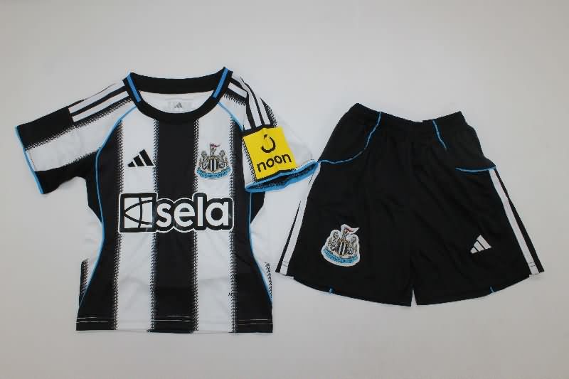 Newcastle United 25/26 Kids Home Soccer Jersey And Shorts Newcastle United 25/26 Kids Home Soccer Jersey And Shorts