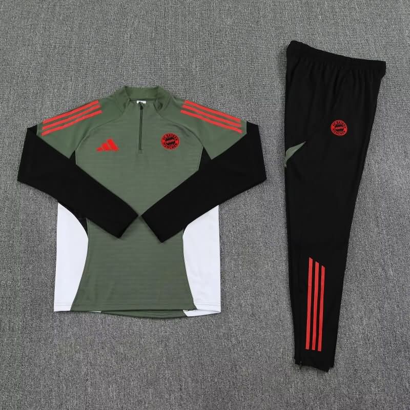 AAA(Thailand) Bayern Munich 25/26 Dark Green Soccer Tracksuit AAA(Thailand) Bayern Munich 25/26 Dark Green Soccer Tracksuit