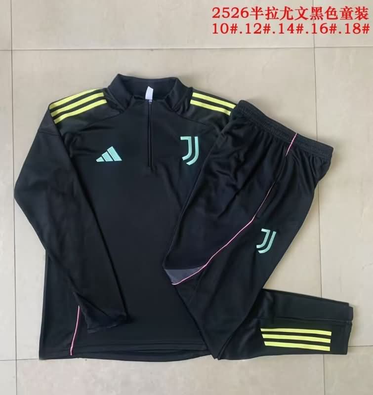 Juventus 25/26 Kids Black Soccer Tracksuit Juventus 25/26 Kids Black Soccer Tracksuit