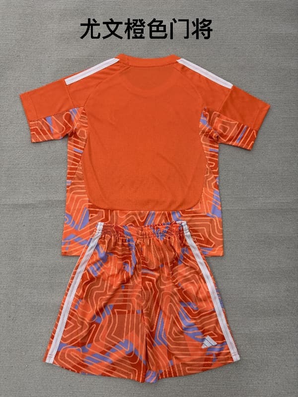 Juventus 26/27 Goalkeeper Orange Soccer Jersey