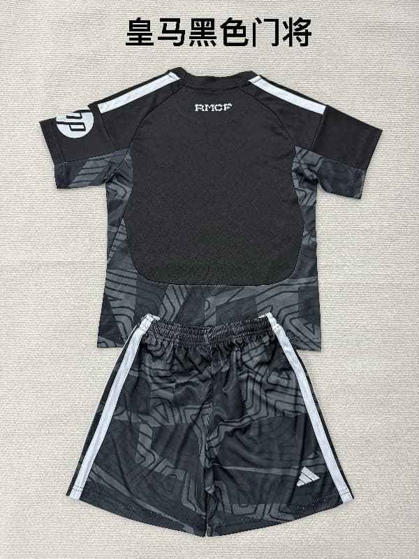 Real Madrid 26/27 Goalkeeper Black Soccer Jersey
