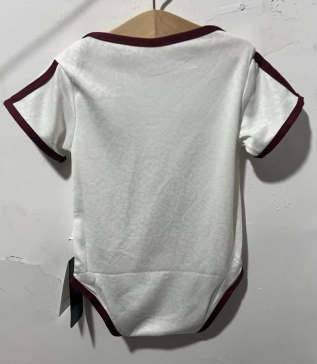 AAA(Thailand) Spain 2026 Away Baby Soccer Jerseys 2 Stars