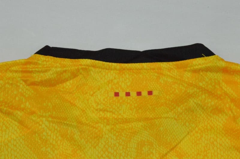 AAA(Thailand) Barcelona 26/27 Goalkeeper Yellow Soccer Jersey
