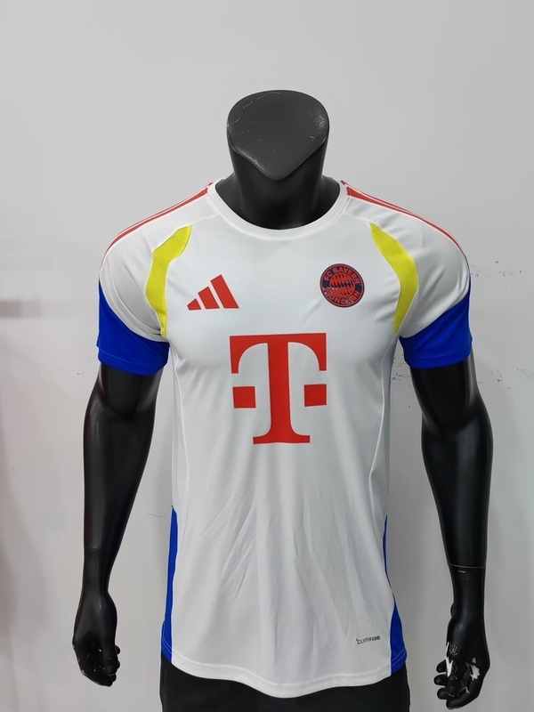 AAA(Thailand) Bayern Munich 26/27 Training Soccer Jersey (Player)