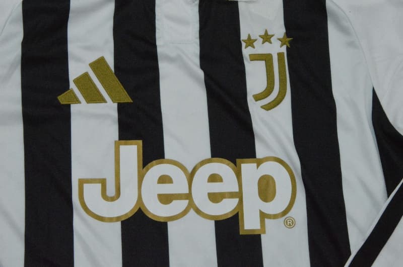 AAA(Thailand) Juventus 26/27 Home Long Sleeve Soccer Jersey