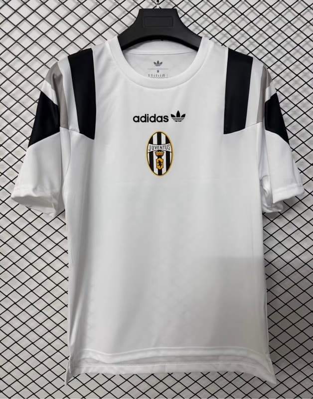 AAA(Thailand) Juventus 26/27 Training Soccer Jersey 02