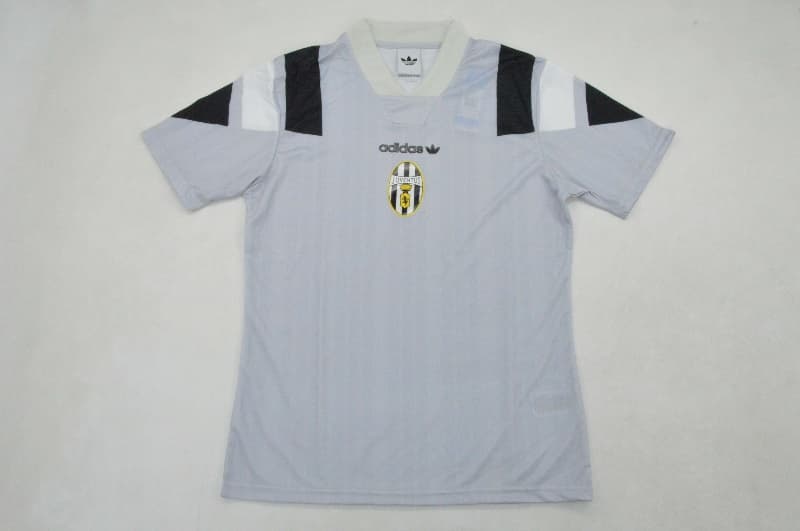 AAA(Thailand) Juventus 26/27 Training Soccer Jersey (Player) 02