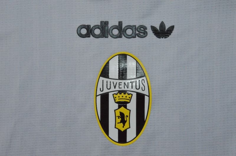 AAA(Thailand) Juventus 26/27 Training Soccer Jersey (Player) 02