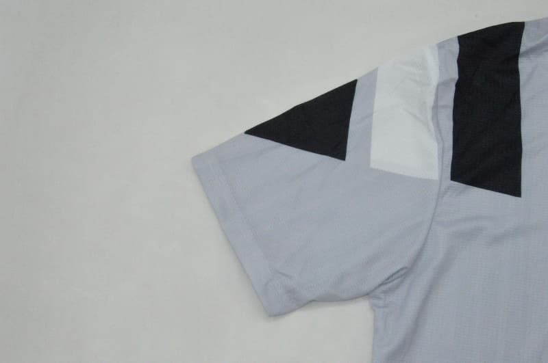 AAA(Thailand) Juventus 26/27 Training Soccer Jersey (Player) 02