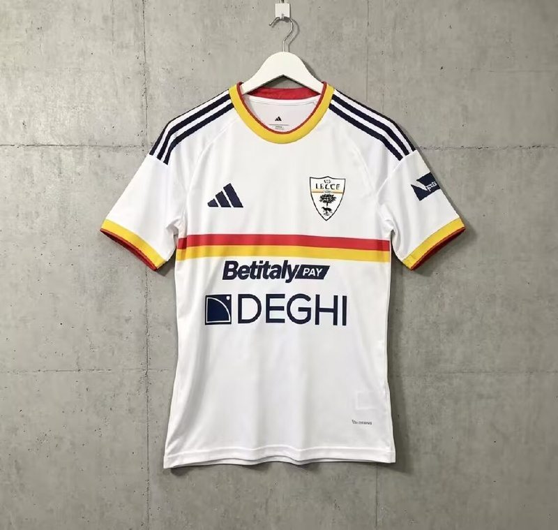 AAA(Thailand) Lecce 26/27 Away Soccer Jersey AAA(Thailand) Lecce 26/27 Away Soccer Jersey