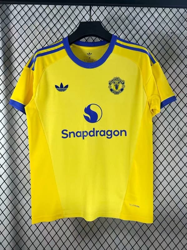 AAA(Thailand) Manchester United 26/27 Goalkeeper Yellow Soccer Jersey AAA(Thailand) Manchester United 26/27 Goalkeeper Yellow Soccer Jersey