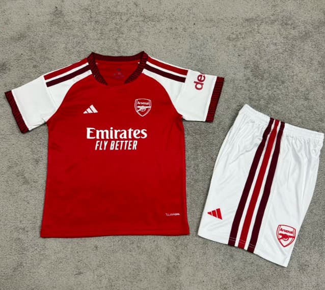 Arsenal 26/27 Kids Home Soccer Jersey And Shorts (Leaked) Arsenal 26/27 Kids Home Soccer Jersey And Shorts (Leaked)